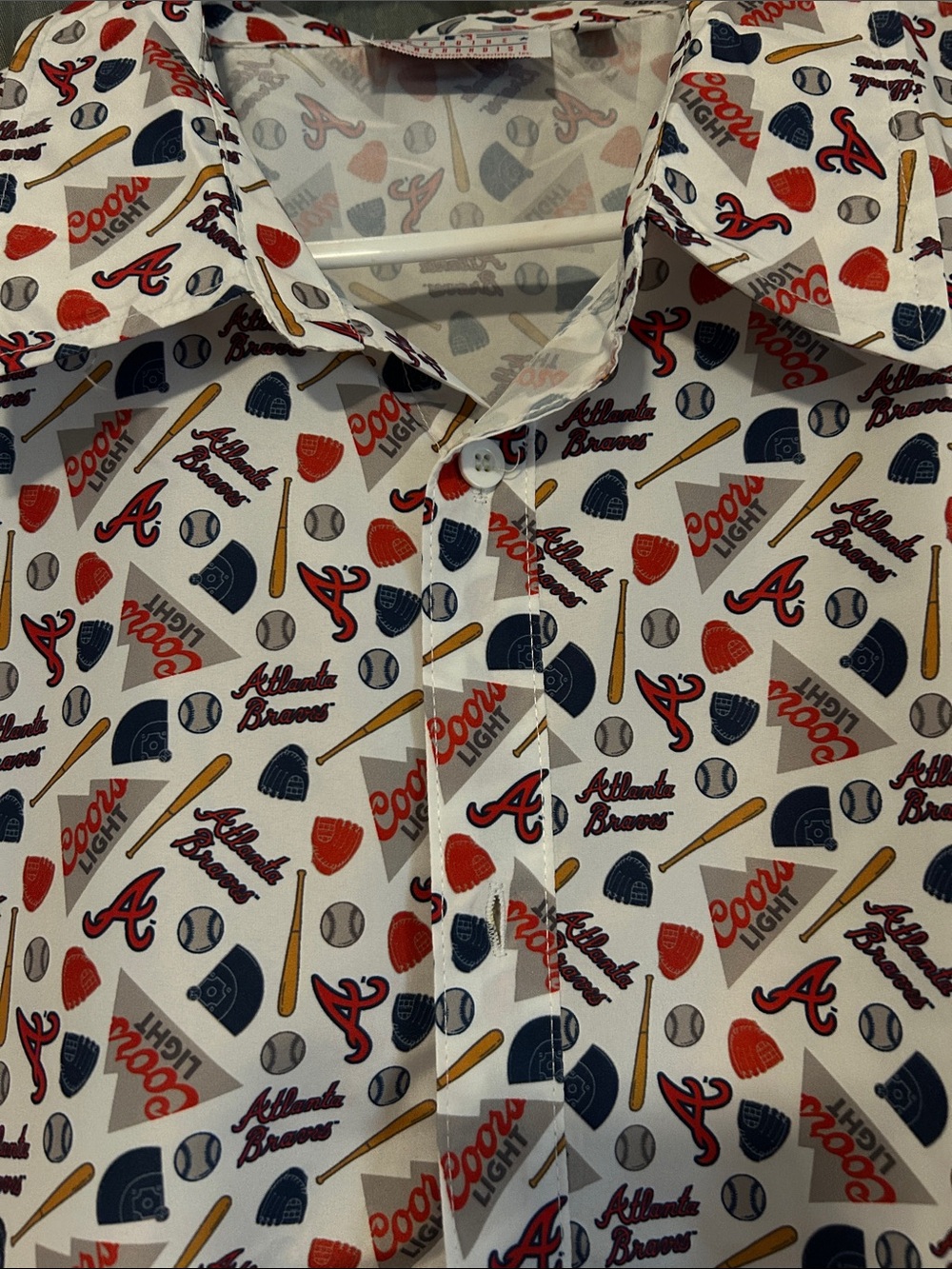 Men's White Atlanta Braves Short-Sleeve Button-Down Shirt